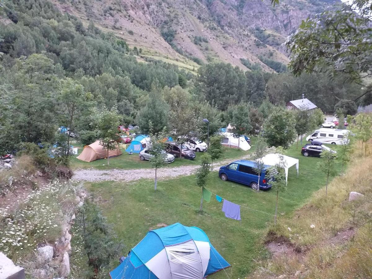 Camping Riu Gelat Hotell Espot Exteriör bild